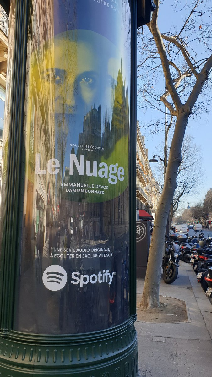 TerenceJarosz's tweet photo. Normalement dédiées aux films ou autres spectacles,  les affiches pour des podcasts font leur apparition dans les rues de Paris...L'audio reclame sa place.
Et LE NUAGE interpelle, pour ceux qui habitent non loin d'une centrale nucléaire...
#lenuage #nouvellesecoutes #podcasts https://t.co/tlLnAfViEn