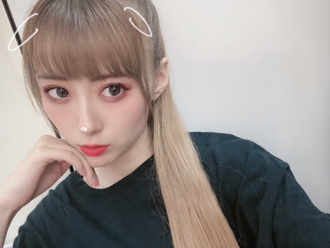 モーニング娘 22 9期 Blog 髪色 生田衣梨奈 どうも えりぽんです おうちの片付けしてました めちゃくちゃ頑張った てか頑張って地道にやってればよかったものの つら笑笑この時の髪色いい感じじゃない この前のさー