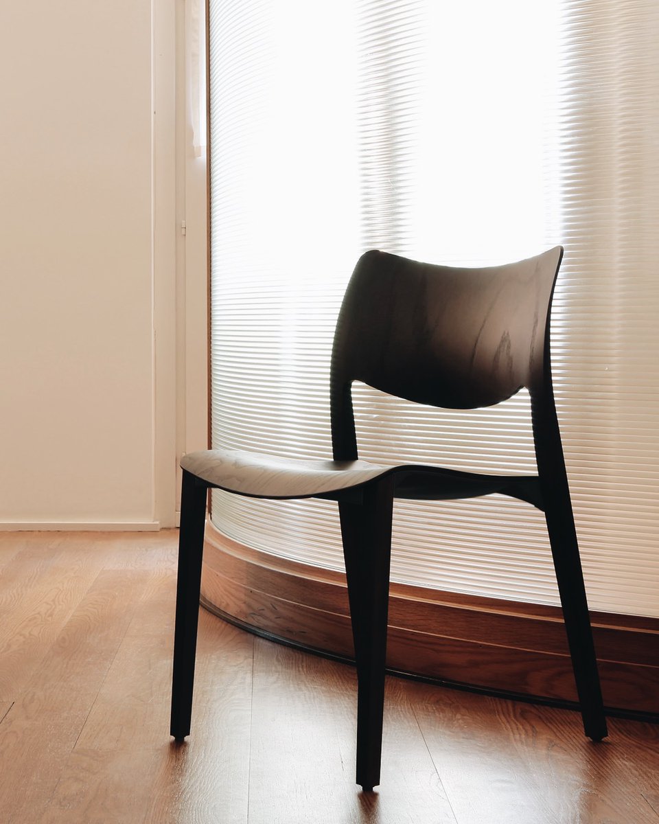 STUAdesign's tweet photo. The STUA Laclasica chair features very voluptuous surfaces to give the best comfort. The seat and back use 3D plywood to achieve these surfaces. A Jesus Gasca design.
LACLASICA: https://t.co/r3ErmjBOip
#stua #laclasica #chair #jesusgasca https://t.co/3KP0GcCzXR