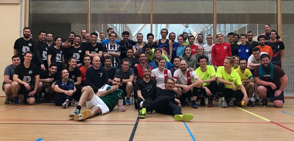 Roundnet_France's tweet photo. Le deuxième Open de Nantes s'est très bien passé ! Au programme bonne humeur, fair play, et du jeu toute la journée !

Voici le classement par équipe :

1 Les Jouve
2 Equinoxe
3 M&amp;N
4 Les éléphants volants
5 Marion &amp; Arnaud
5 Les hommes de l'est
7 Jumbees
8 Oscar Dupouy https://t.co/XDJiuiMpaX