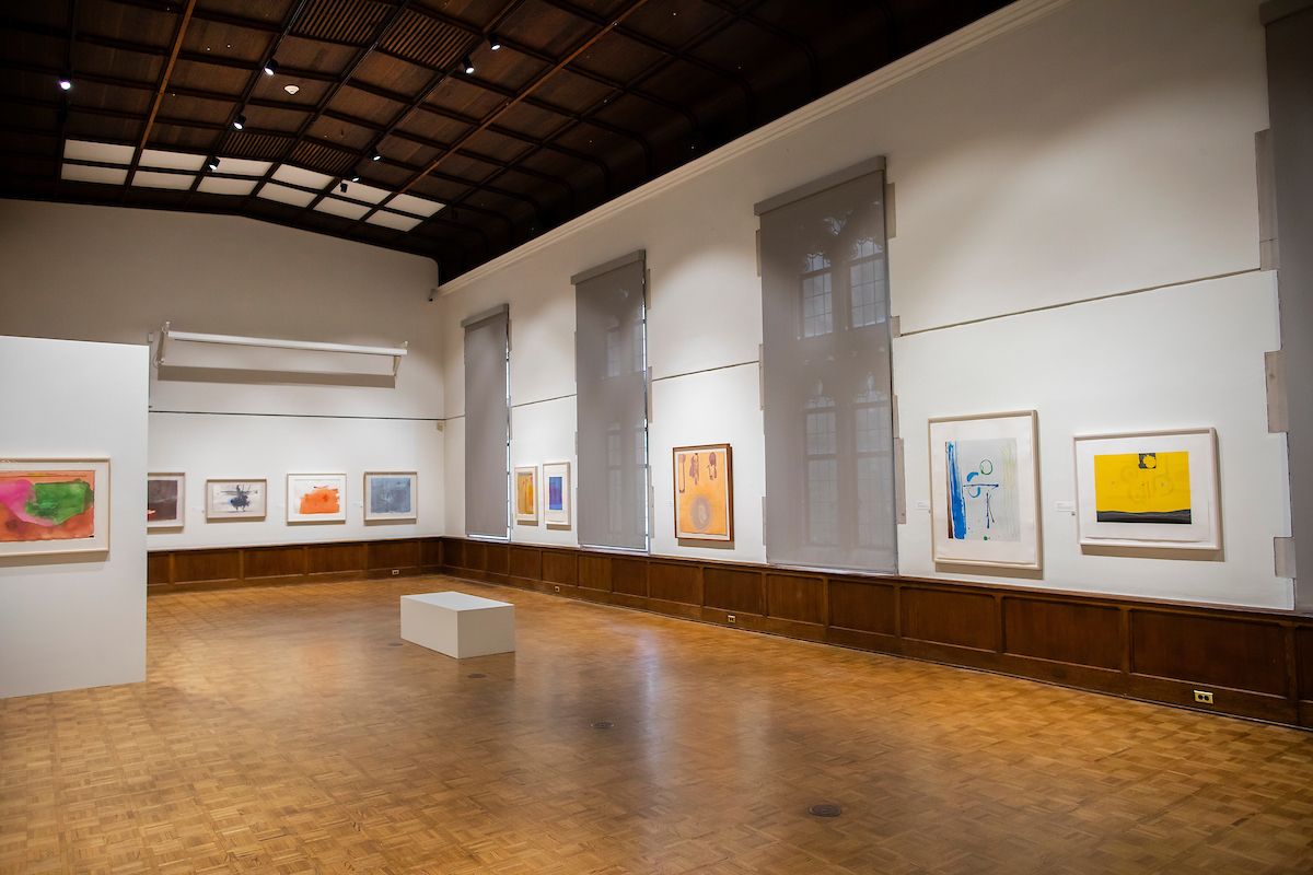 Arthur_Ross's tweet image. What could be better than yoga surrounded by art? Free for students, $5 for everyone else. Don't forget your mat! TODAY 12PM

#frankenthaleronpaper #yogainthegallery #art