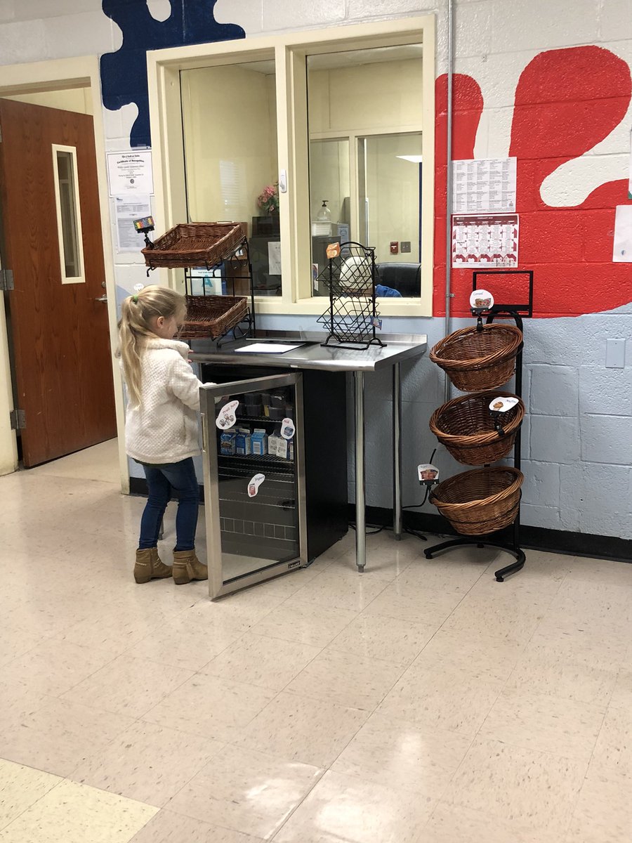 bjphipps2002's tweet photo. My sweet girl, Madison using our Sharing Station at WGE this morning. 💕 #WeLeadWGE #KidsDeserveIt https://t.co/uasfdPCTfW