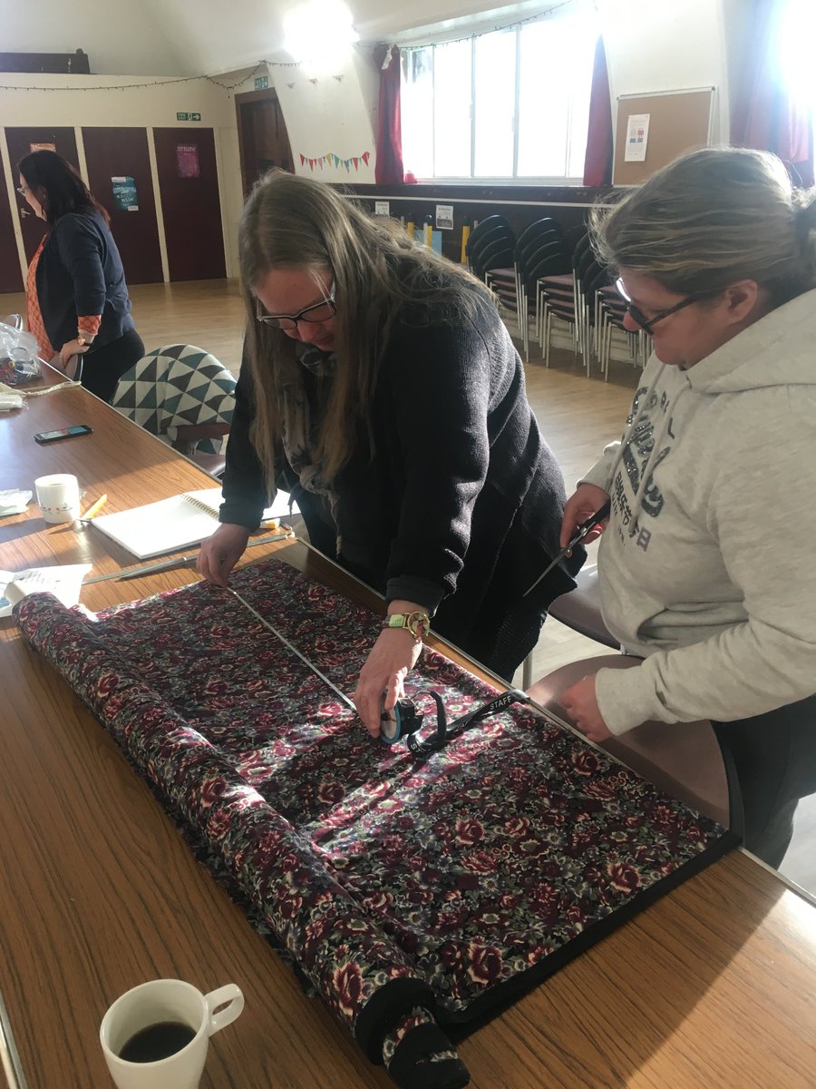 GreenerGranton's tweet photo. We are getting busier with our #FreeSewingClass. Now run by volunteers (lovely Sue and Sandra💚💚💚) we are meeting again on Thursday 27/02 between 10 AM-12 PM at #GrantonCHurch. Making shopping/ tote bags and fabric flowers. All materials provided, free tea/ coffee and biscuits. https://t.co/AXS6FYfjzf