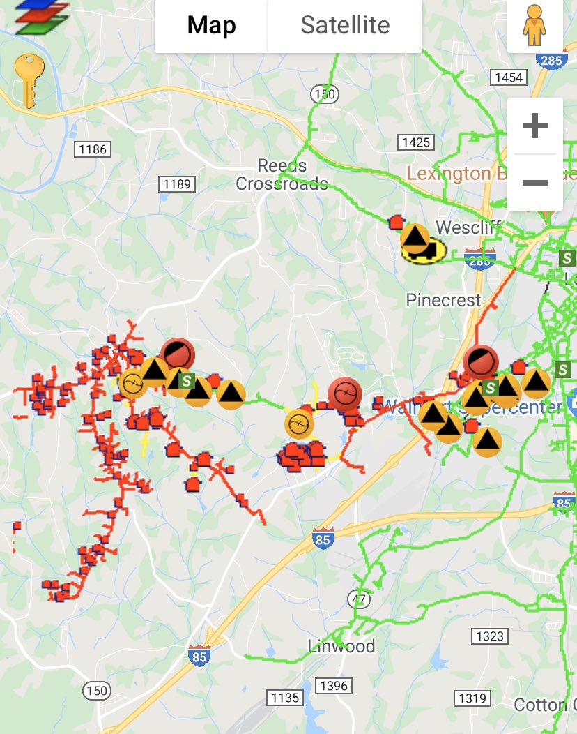 CityofLexington's tweet photo. Winds have caused a major outage from Tyro area into Lexington.
All crews patrolling the line to isolate it.
Mother Nature ๐ฌ https://t.co/nYi5mlPIUI