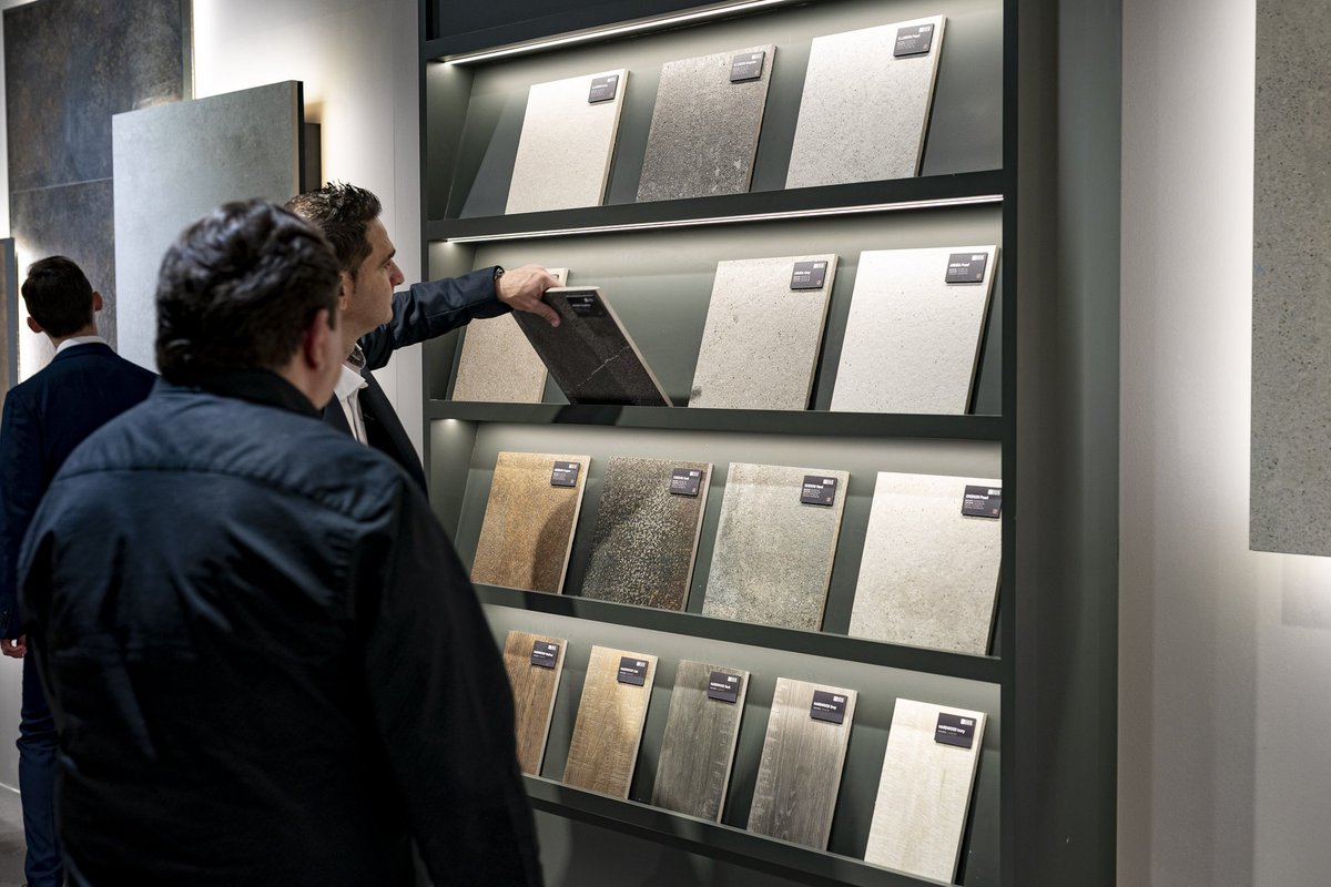 rocersa_es's tweet photo. ¡Último día en #cevisama20!
Todavía puedes pasarte y ver las novedades en porcelánico , revestimiento y DDS. 📍N2-P3-B37
#Rocersa #tiletrends #newconcept #NextCeramicGeneration https://t.co/SAeaMKF2PI