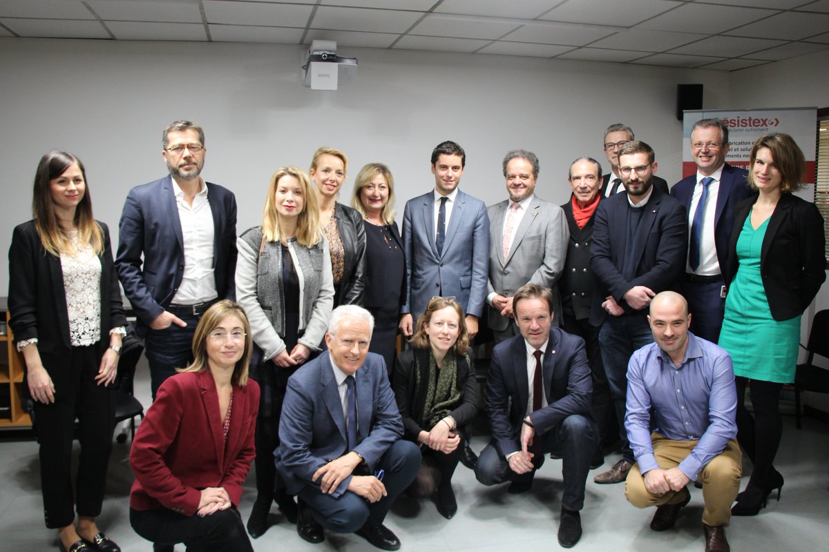 CedricRoussel06's tweet photo. Visite de @GabrielAttal à St-André-de-la-Roche ce matin :
"Casser les barrières est une priorité !"
La promotion de l'égalité des chances et de la réussite de TOUS les élèves est ce qui nous réunis ce matin au sein de l'entreprise RESISTEX.
#QPV #REP+
@Nice_Matin @francebleuazur https://t.co/FoXNnwgIGn