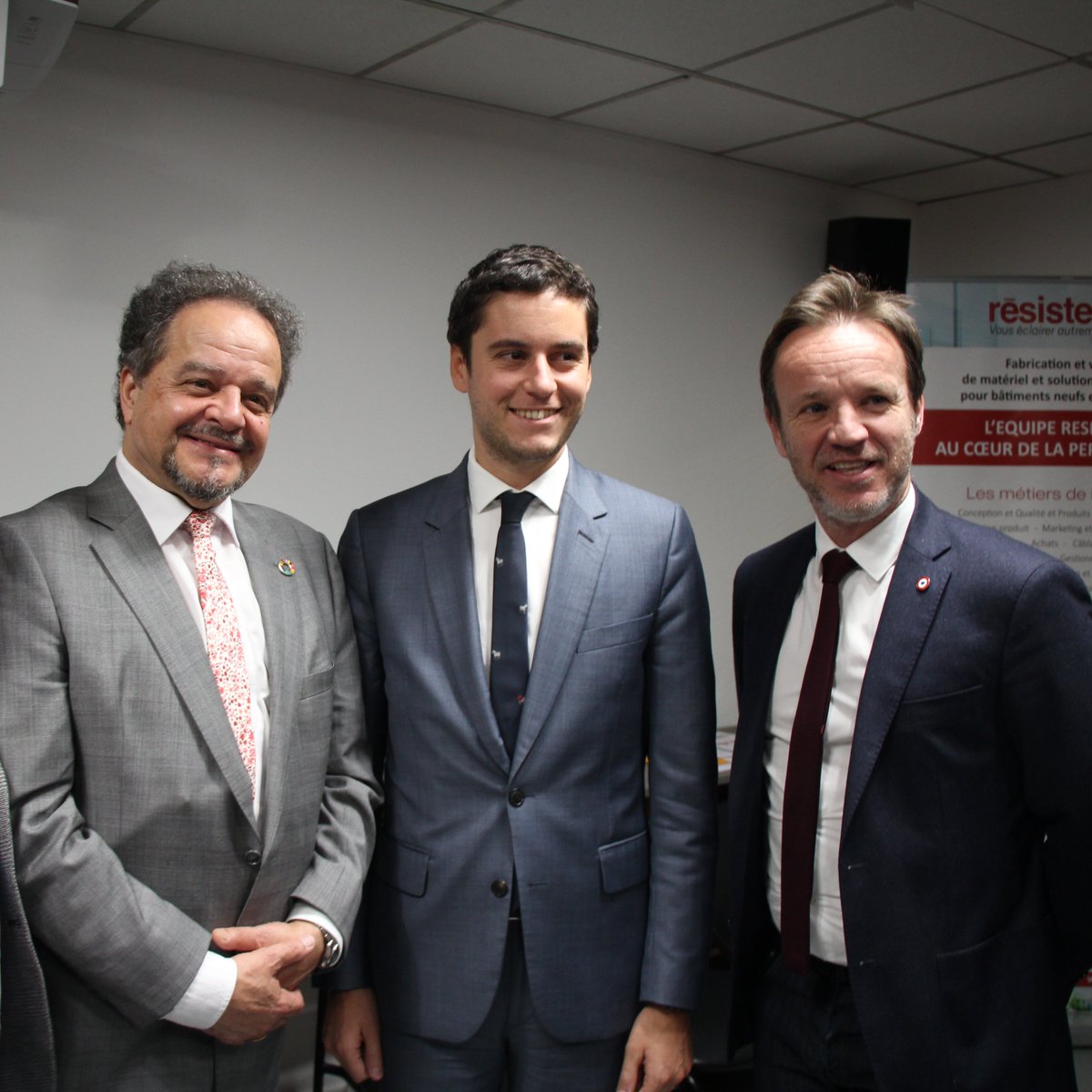 CedricRoussel06's tweet photo. Visite de @GabrielAttal à St-André-de-la-Roche ce matin :
"Casser les barrières est une priorité !"
La promotion de l'égalité des chances et de la réussite de TOUS les élèves est ce qui nous réunis ce matin au sein de l'entreprise RESISTEX.
#QPV #REP+
@Nice_Matin @francebleuazur https://t.co/FoXNnwgIGn