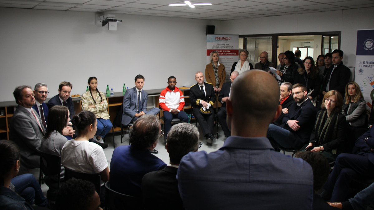CedricRoussel06's tweet photo. Visite de @GabrielAttal à St-André-de-la-Roche ce matin :
"Casser les barrières est une priorité !"
La promotion de l'égalité des chances et de la réussite de TOUS les élèves est ce qui nous réunis ce matin au sein de l'entreprise RESISTEX.
#QPV #REP+
@Nice_Matin @francebleuazur https://t.co/FoXNnwgIGn