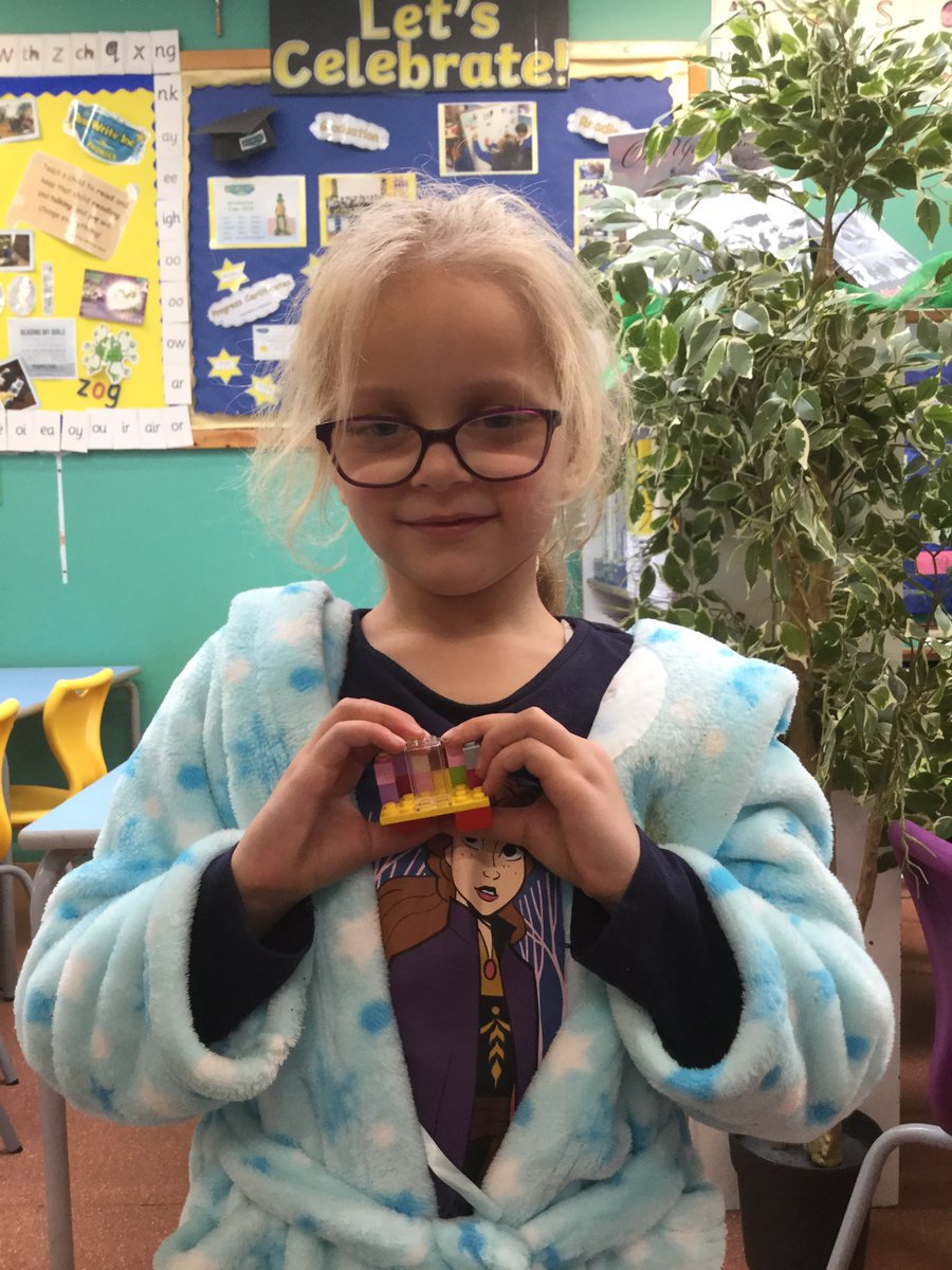 AbbeyPrimary's tweet photo. E is super proud the till she has made at lunchtime. #Y2 https://t.co/CMOucEmotl