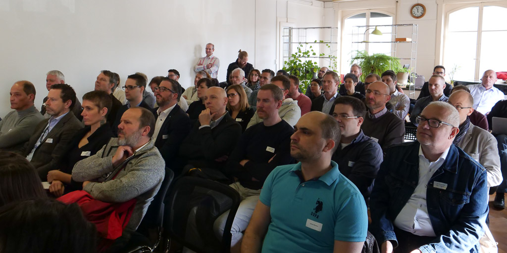 friup's tweet photo. Trucs, astuces et tendances 2020 pour les réseaux sociaux - merci à @ludovic_chenaux de l'@Agence_uptoyou 
 pour son partage d'expertise lors des dernières Rencontres #friup ! Merci aussi @ColabFribourg chez qui nous avons fait salle pleine ✌️ #socialmedia #meeting #fribourg https://t.co/dITQBfDkMF