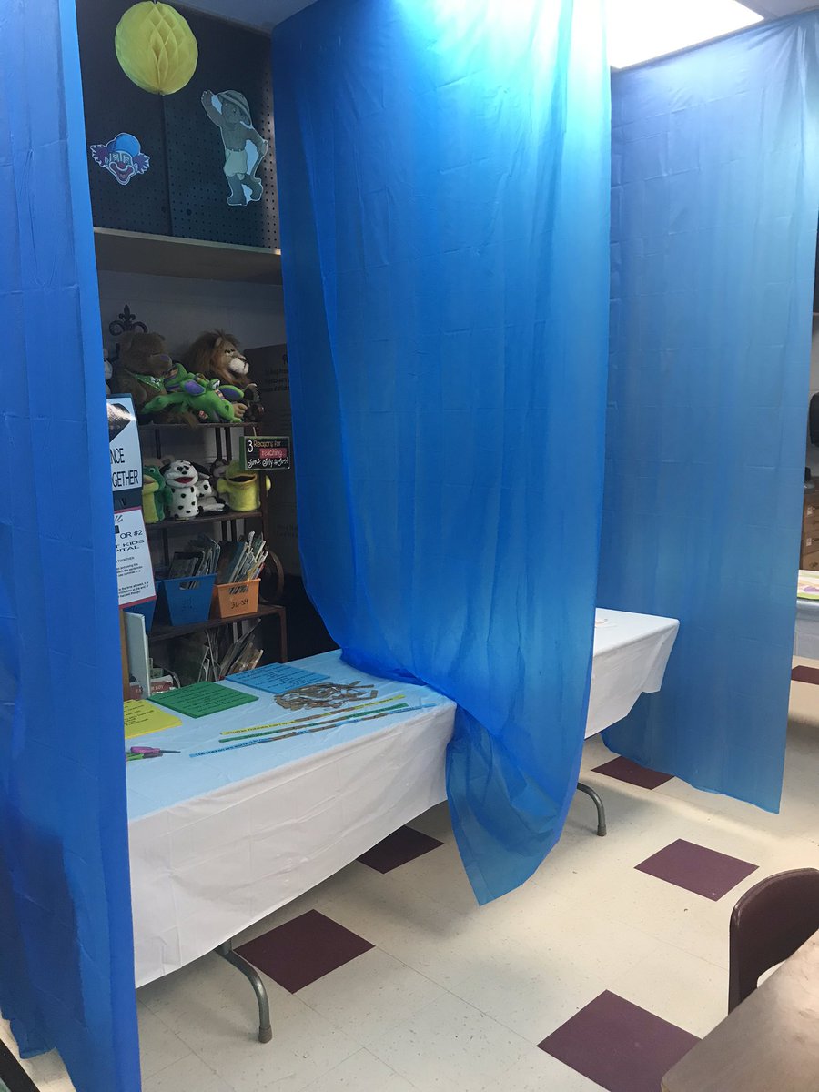 jameyguy2013's tweet photo. Operating rooms are prepped and ready for #surgeryday. #guyssuperseconds #sayreearlychildhood #classroomtransformation @sayreschools https://t.co/nfQKT24cjl