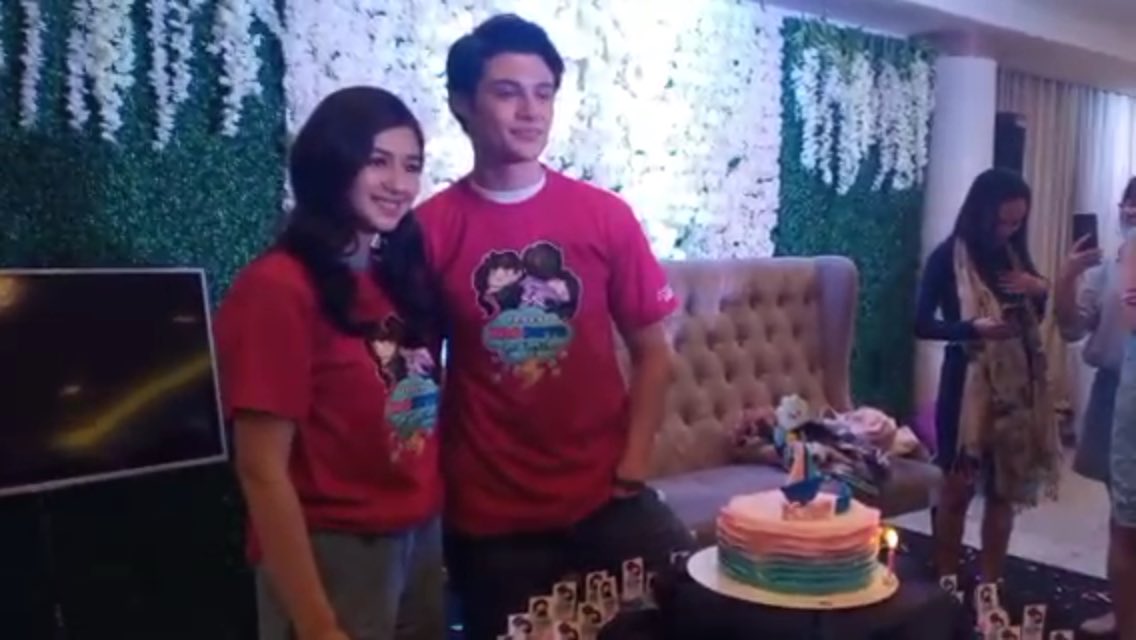 freysthetic's tweet photo. JUST IN: Kaori and Rhys are officially part of the stormies!

P.S ang cute ng shirt!

KAORHYS BLUEHEARTS DAY https://t.co/feQRgDSCEs