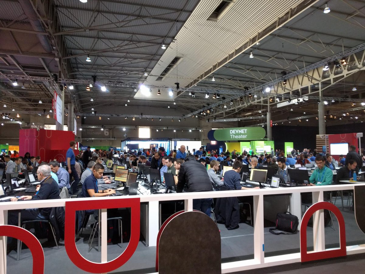 GVAadcv's tweet photo. La semana pasada, técnicos de la #DGTIC asistieron a #CiscoLive2020 #CLEUR para compartir impresiones con expertos en tecnologías emergentes y contrastar estrategias con compañeros de otras AAPP. #multicloud #WiFi6 #SDWAN https://t.co/QQ3JThOqAv