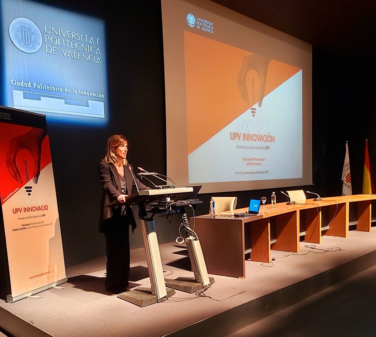 UpvInnovacion's tweet photo. #JornadaUPVInnovacion | Clausura la jornada de I+D @bragadoMonica, Presidenta del Consejo Social.
👏👏👏
ENHORABUENA y GRACIAS a todos y todas por participar y crear el primer encuentro de referencia I+D+i @UPV
#conectarysumar
#inspiringScience #inspiringInnovation #UPV https://t.co/gnd0nvrm1d