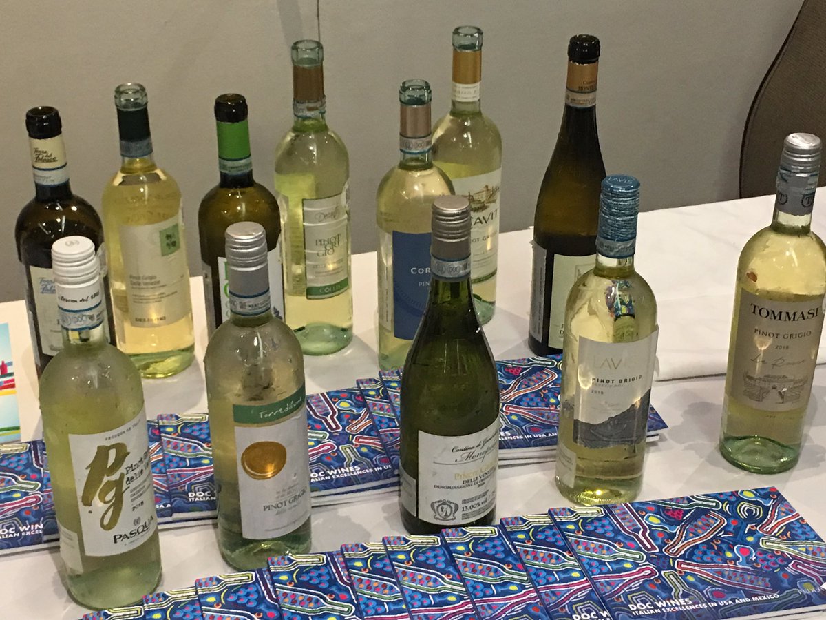 amor_tinto's tweet photo. Algunos de los excelentes vinos italianos que probamos ayer en Simply Italian Great Wines #winelover #Italia #ItalianWines #cheers #Italy #SimplyItalian https://t.co/7pMc6jOKFd