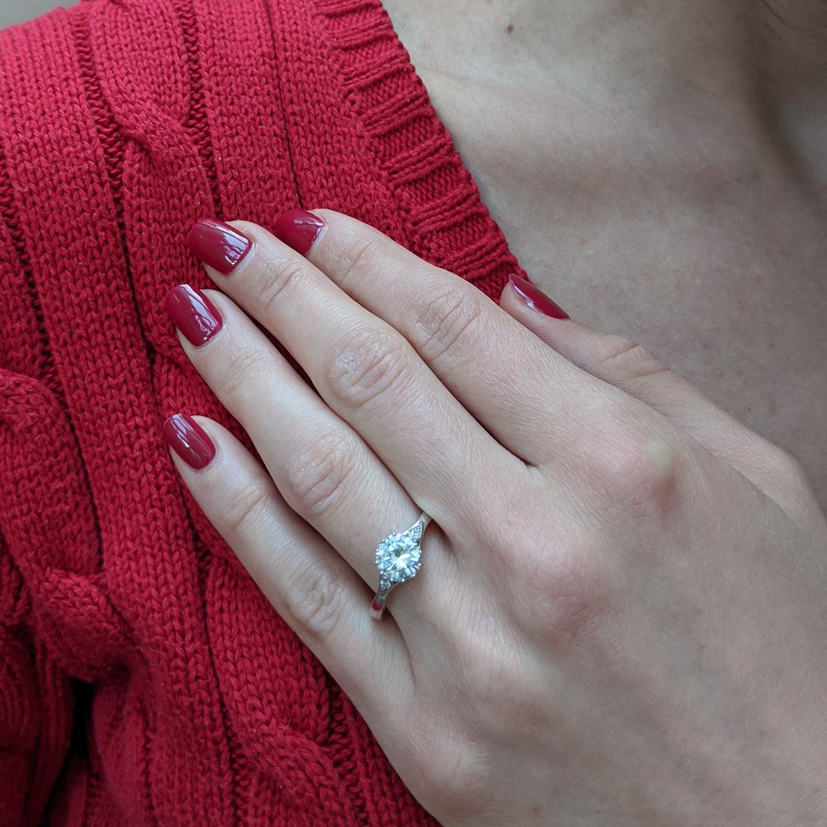 MorelleDavidson's tweet photo. If you’re dreaming of a Valentine’s Day engagement we’ve got a wonderful selection of vintage and antique rings in our gallery, come and visit us at 53 Maddox Street!

This is a beautiful vintage platinum and diamond ring set with a 1.22ct centre stone.

#diamondring #engagement https://t.co/hjxDIsGxQU