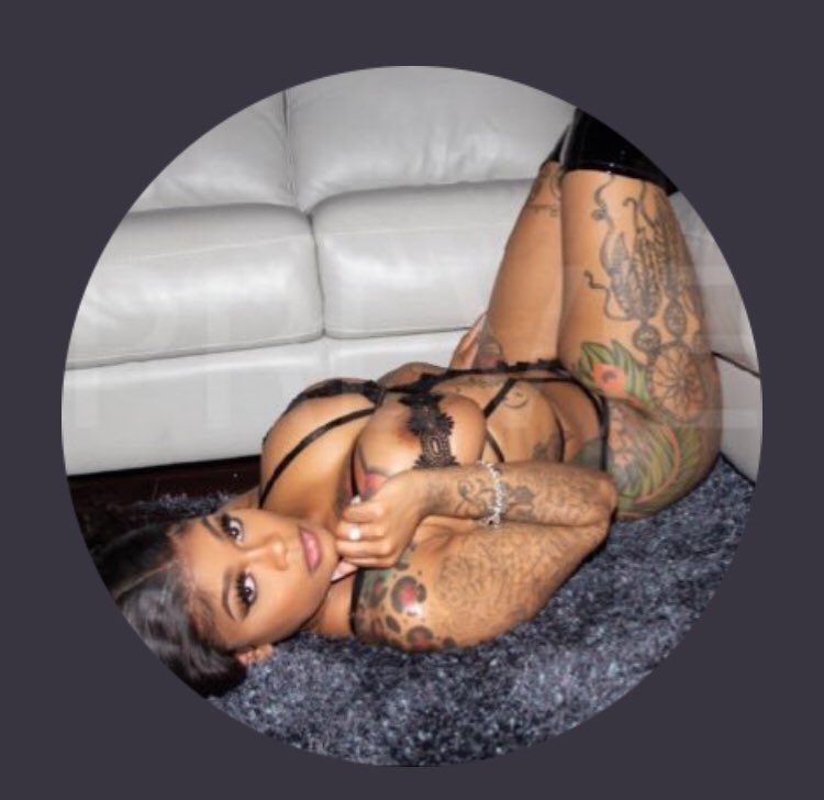 Snook_A_Don's tweet image. Bad &amp;amp; Real Real Wit It #CallIt Thats  Why Dese Bitches Mad At Pr33 ♨️