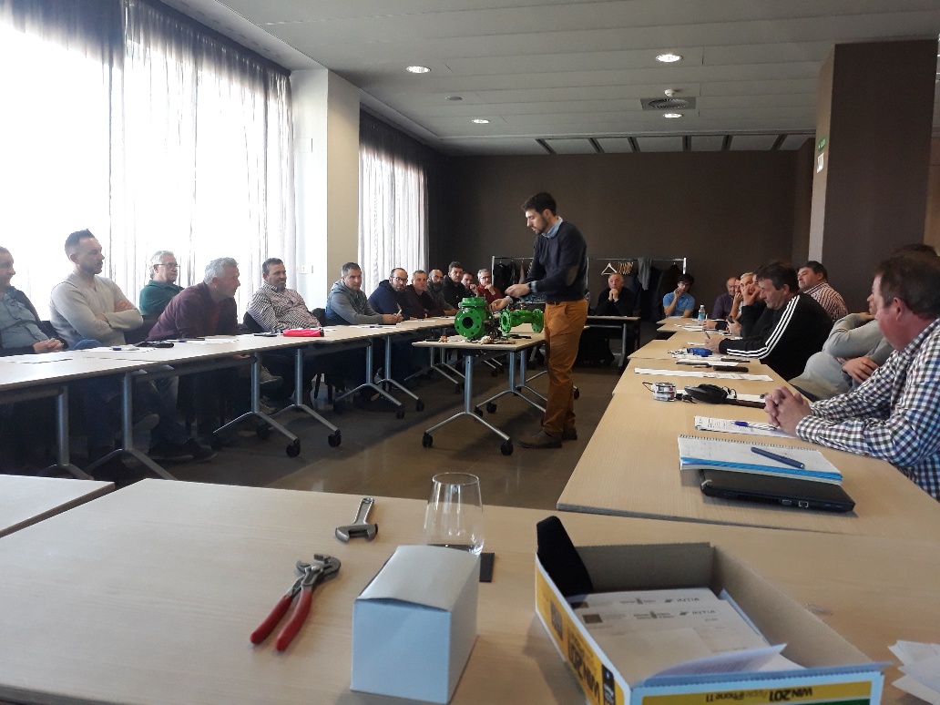 IntiaSa's tweet photo. #INTIA reunió ayer a 30 responsables del mantenimiento de diferentes #Comunidades de #regantes de #Navarra en la #Jornada de sobre el mantenimiento de los hidrantes
▶️Contó con la colaboración de JoséLuisCastillo de la empresa #Bermad para el curso
Ver: https://t.co/CIKUMhrLKF https://t.co/siabawB7oy
