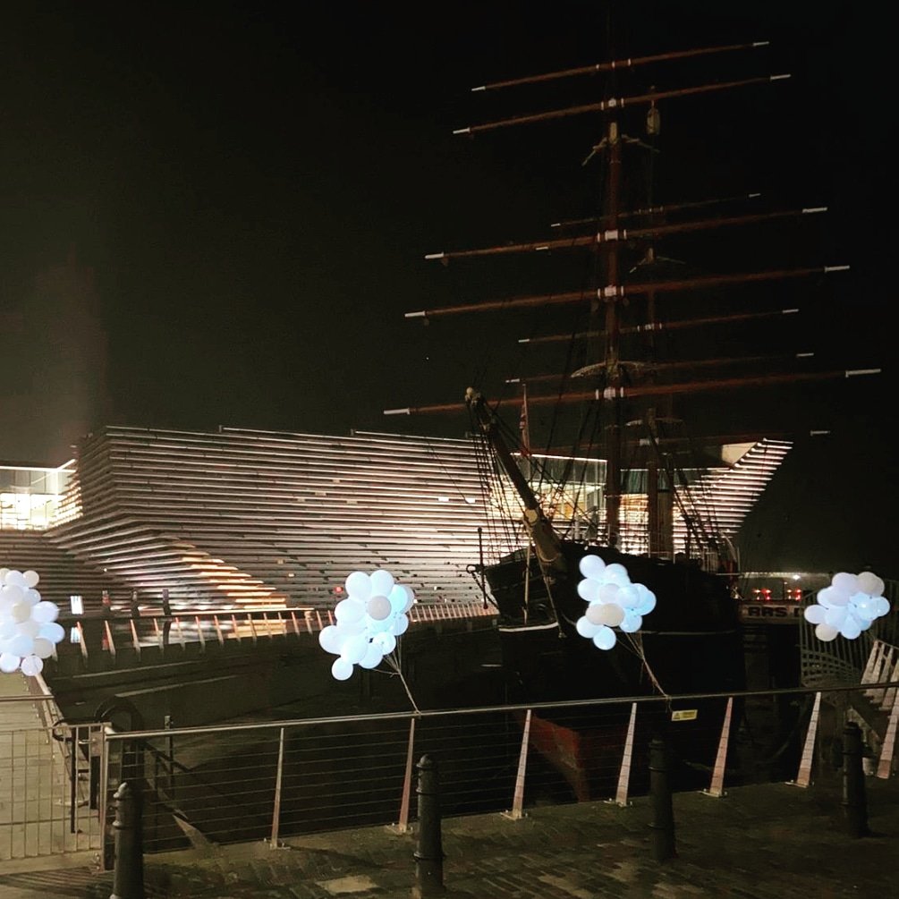 rollindrones's tweet image. Anyone know what's going on here? 🤔 #lettherebelight