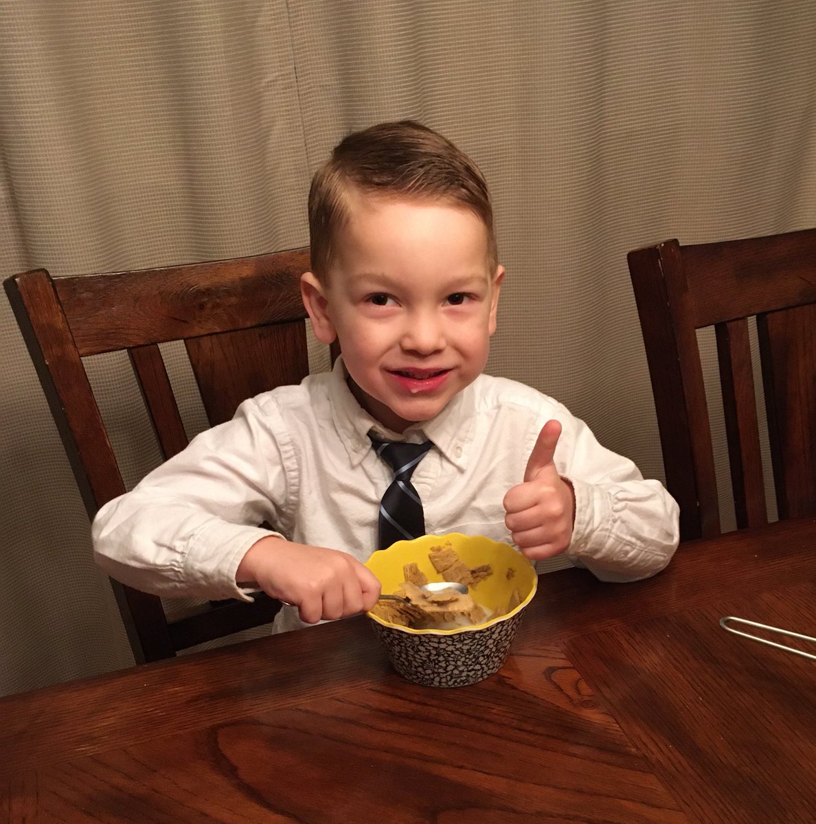 FANgeopolitics's tweet photo. This guy wanted to wear a tie to preschool today 👍 He’s just loving life (the cereal).

Happy Friday y’all 🤟 https://t.co/TPXj0we87A