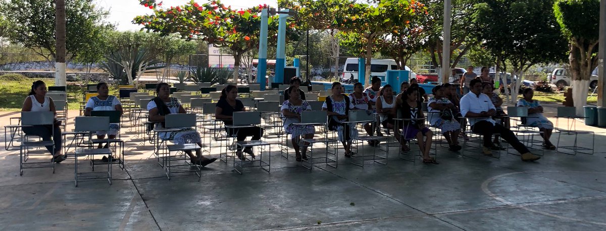 Erick28_Seglar's tweet photo. Ayer en el Mpo. de #Mayapán la UEPSE acercando servicios y el taller de inclusión e igualdad impartido por #CEPREDY a consejos escolares. https://t.co/pQCLiy6doH