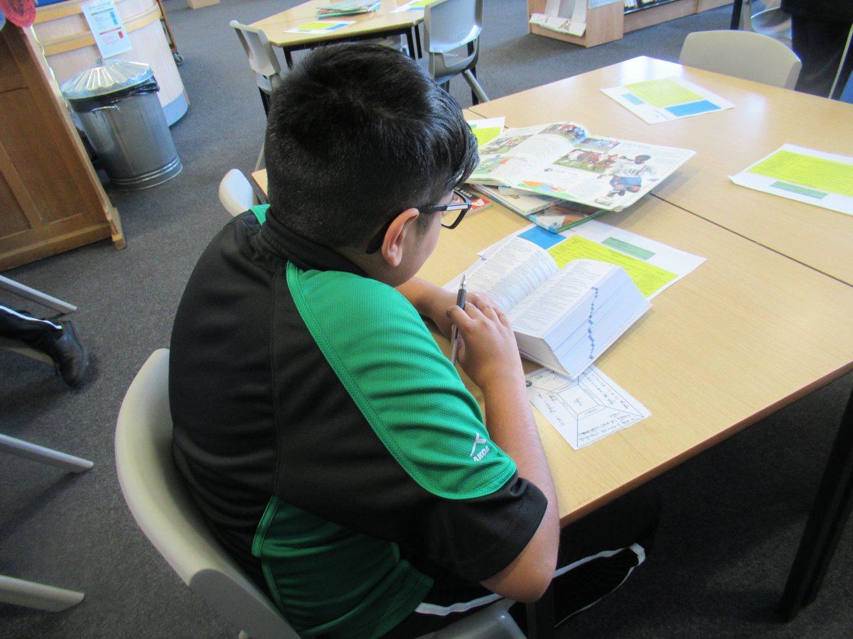 GeorgeSalterAc's tweet photo. This week in the library has been P.E week. ⚽️🤾‍♂️🏀⛹️‍♀️

Year 7's have been taking part in vocabulary research lessons &amp; students attending homework club were set a challenge to get up and follow a team of year 9 students in a quick exercise, every 15 minutes. #giveyourselfabreak https://t.co/HOmSpvi5G5