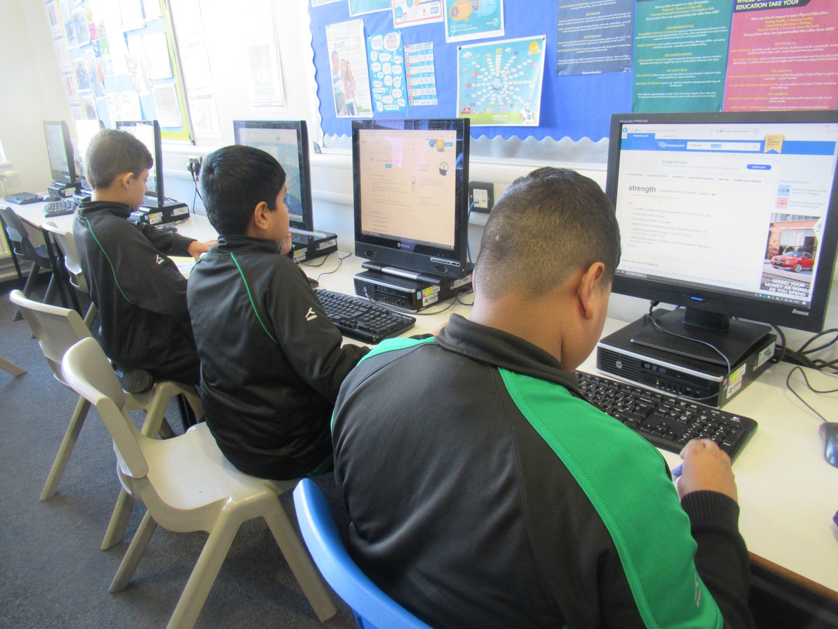GeorgeSalterAc's tweet photo. This week in the library has been P.E week. ⚽️🤾‍♂️🏀⛹️‍♀️

Year 7's have been taking part in vocabulary research lessons &amp; students attending homework club were set a challenge to get up and follow a team of year 9 students in a quick exercise, every 15 minutes. #giveyourselfabreak https://t.co/HOmSpvi5G5