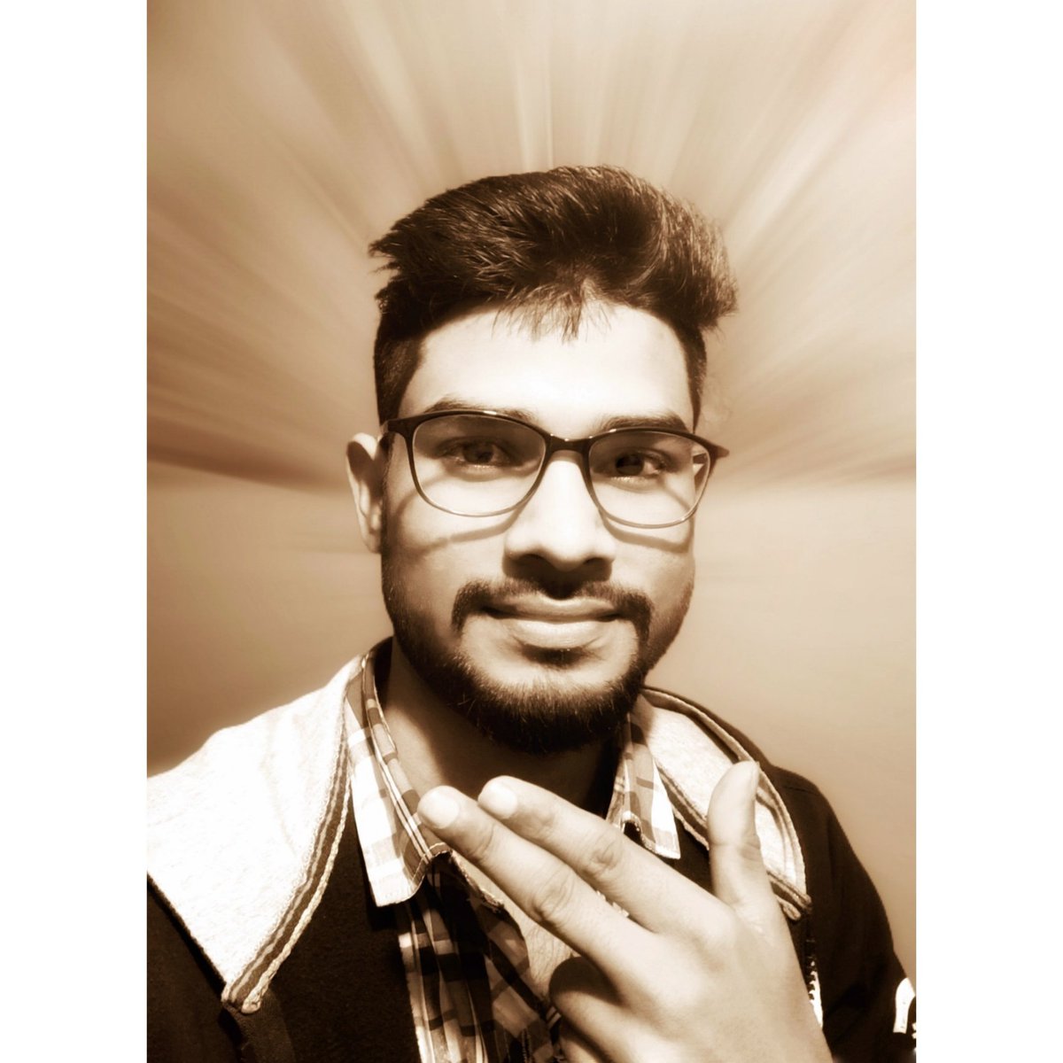 sirdksdeva's tweet photo. जो मेरी बुराइयां कर रहे हैं मुझे गालियां दे रहे है वे सिर्फ अपनी हार की घोषणा करें है और कुछ नहीं।
#sirdksdeva https://t.co/WCRtmdq5Qr