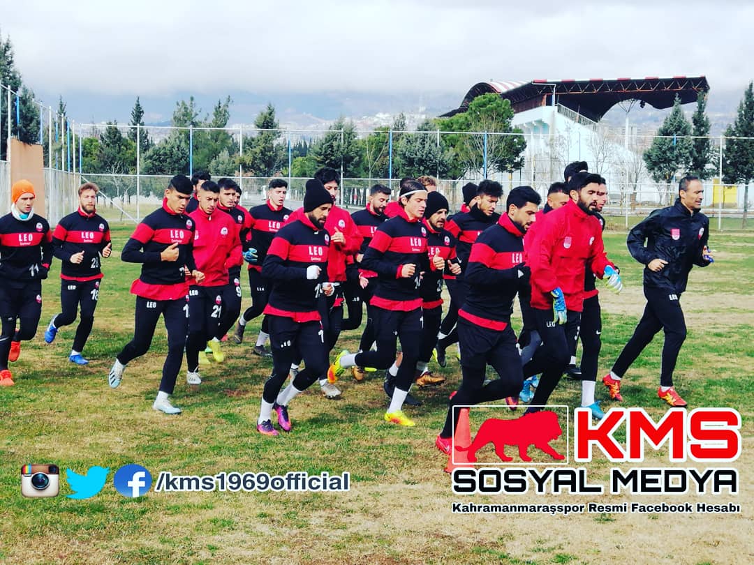 kms1969official's tweet photo. 📸 İDMAN Günlüğü | 7 Şubat 2020 | Cuma
Akdeniz Aslanlarımız, hafta sonu kendi sahamızda oynayacağımız Vanspor maçı hazırlıklarını kendi tesislerimizde yaptığı idman ile sürdürmeye devam etti. 👊🟥⬜
#İdmangünlüğü #PİSERROKahramanmaraşspor #KmsTv https://t.co/J0pgPJnKJB