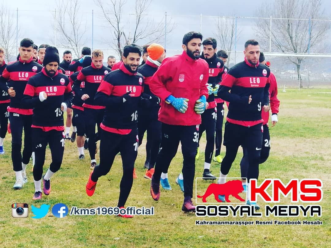 kms1969official's tweet photo. 📸 İDMAN Günlüğü | 7 Şubat 2020 | Cuma
Akdeniz Aslanlarımız, hafta sonu kendi sahamızda oynayacağımız Vanspor maçı hazırlıklarını kendi tesislerimizde yaptığı idman ile sürdürmeye devam etti. 👊🟥⬜
#İdmangünlüğü #PİSERROKahramanmaraşspor #KmsTv https://t.co/J0pgPJnKJB