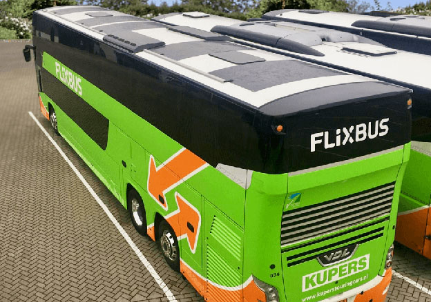 Bussmagasinet's tweet photo. Spännande utvecklingsprojekt: expressbussjätten @FlixBus testar solpaneler på buss på linjen Dortmund – London. Minskar dieselförbrukning med sju procent nu, troligen mer i sommar när solen skiner mer. https://t.co/xZFPFquL2e #buss #expressbuss #solkraft https://t.co/BNuccS21Sp