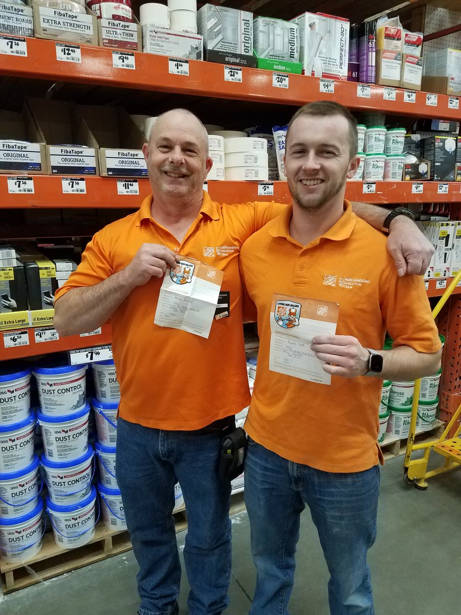 Working safely and building strong relationships comes natural to Randy and Ryan. Way to go, guys!
<a href="/jzeilerman/">Janet Eilerman</a> @GardnerD187 <a href="/kelly_broyles/">Kelly Broyles</a> @spohn3857 <a href="/HD3857/">Anastasia froehle</a> <a href="/athornton0412/">Anthony Thornton</a>