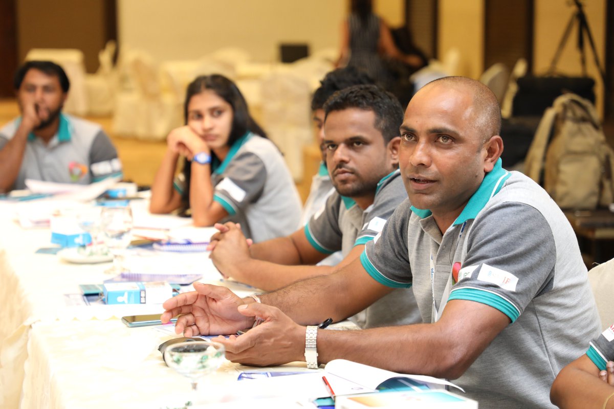SDJF_lk's tweet photo. #MediaCorpLK aims to empower the Fellows with the skill of #MoJo as a means of capturing under-reported stories. As a first step they learnt the mobile app CameraMX and several basic rules in videography from Mohammedu Aswer, Key MoJo trainer.
#USAID #IREX #SDJF #iVoiceLK #MoJoLK https://t.co/Z6qfYeDpnd