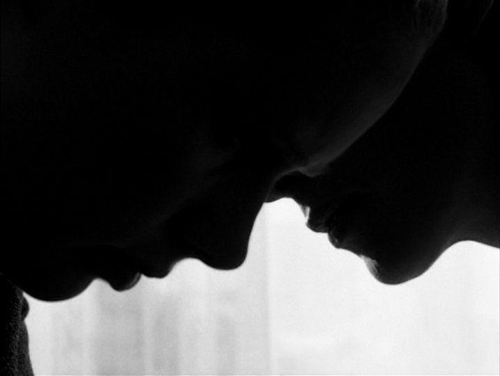 PERSONA (1966) 

Cinematography by Sven Nykvist 
Directed by Ingmar Bergman
Explore more shots in our database: bit.ly/30uXTci