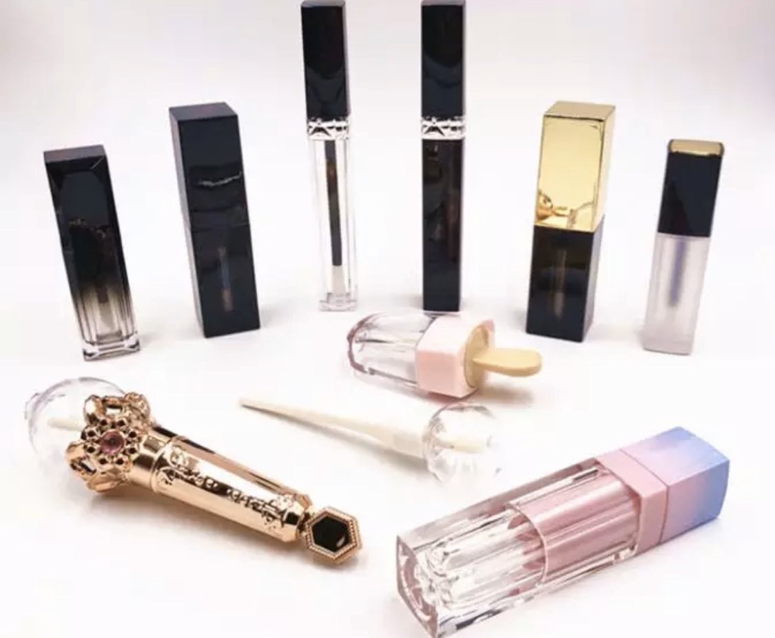 GoddessGirlCos1's tweet photo. 🧚🏾Looking to start your own lipgloss biz?🧚🏾Goddess Girl’s got you covered! https://t.co/d0XDZjwB97
