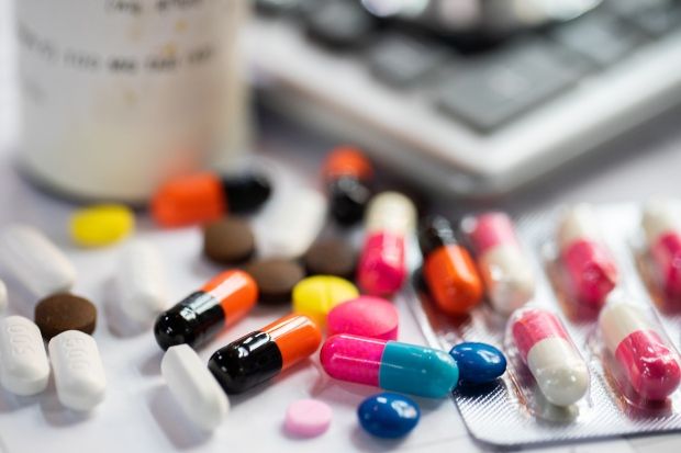 Pharmacy technicians are among the six new roles that will be fully reimbursed by <a href="/NHSEngland/">NHS England</a> for their work in #PCNs as part of the new #GPcontract

chemistanddruggist.co.uk/news/pharmacy-…