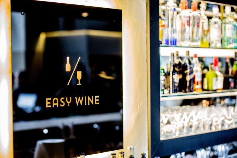 welovebudapest's tweet photo. Let the wine flow at Easy Wine! Delicious tapas, a fun lay-out and a full menu of wine is all available at this beautiful establishment.
#budapest #wine #easywine #wheretodrink #winebar #drink #alcohol #recommendations
https://t.co/2c9tqkirFQ https://t.co/7jTx0MJOmh