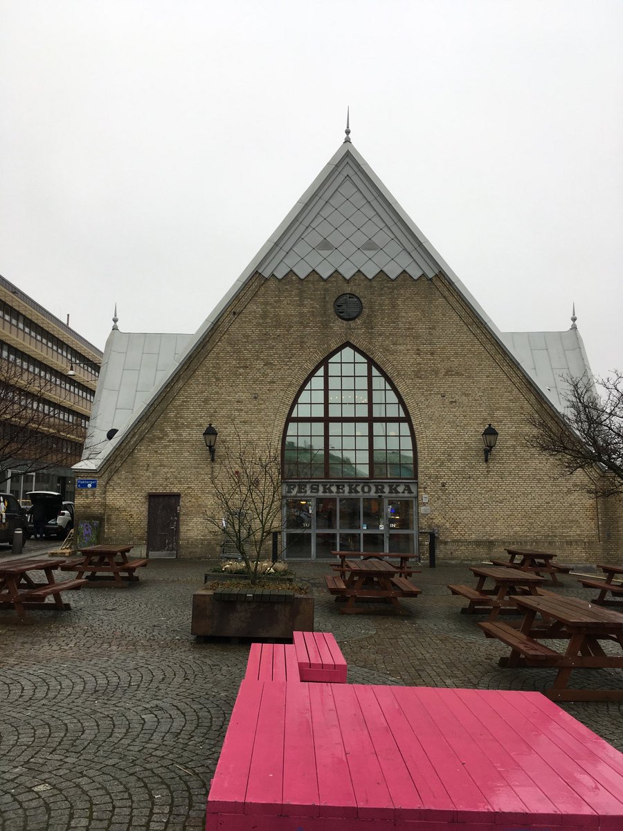 ChefColinPallas's tweet photo. The eating tour of Gothenburg continues at the Feskekörka (Fish Church) at Restaurant Gabriel. Wow! https://t.co/xqaUxCu7AR