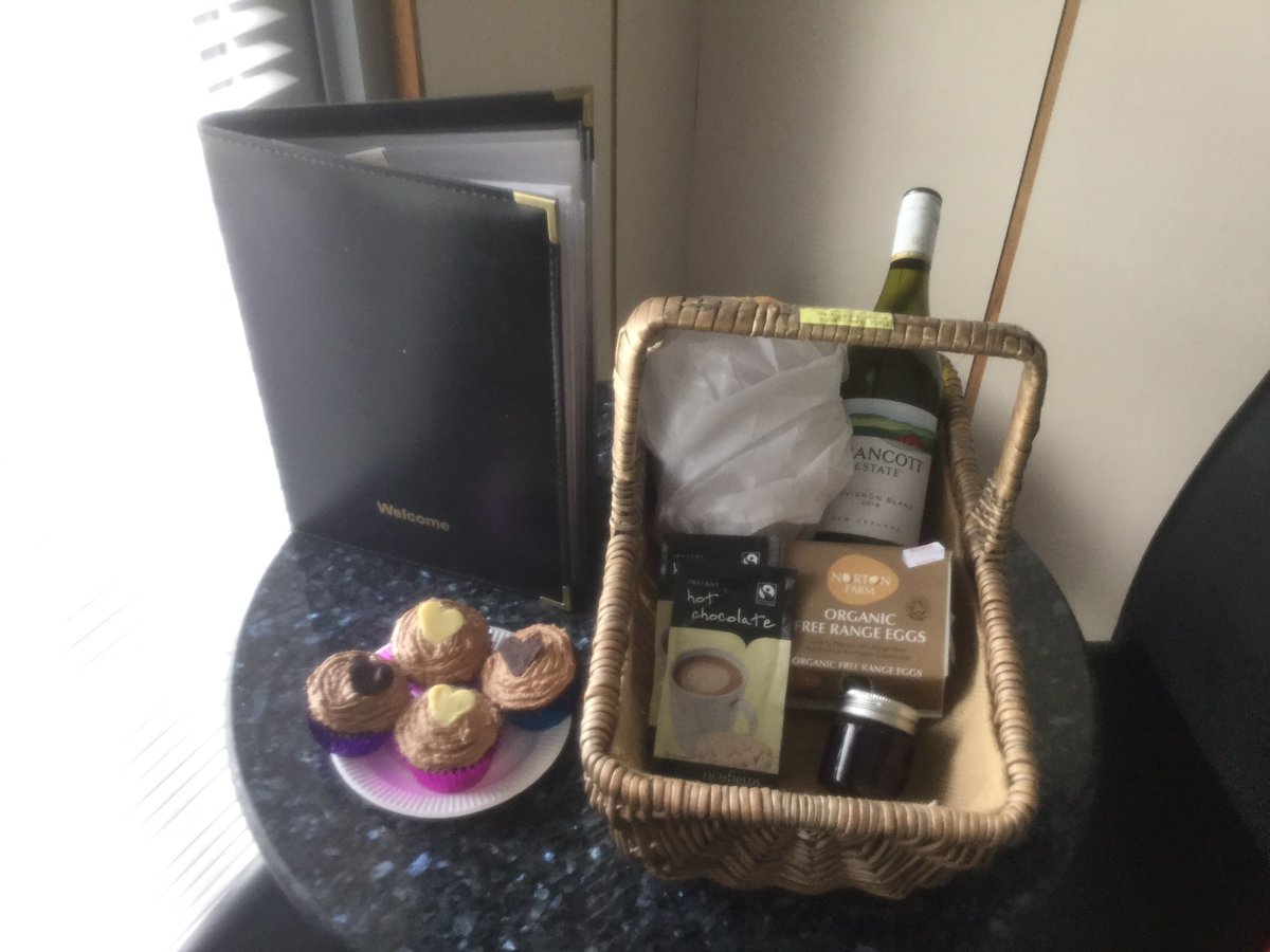#ValentineWeek #romanticbreak, #shepherdshut

Welcome Hamper