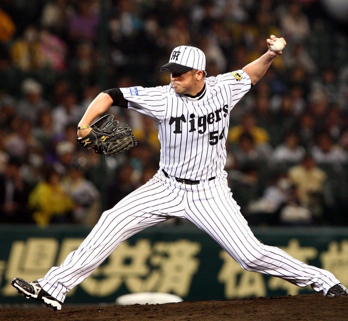 阪神 2009 交流戦ホーム用復刻版ユニフォーム（1982年〜1999年ホーム