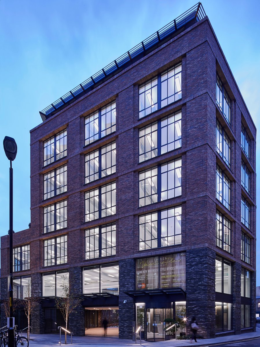 propakglazing's tweet photo. #jobwelldone Our Valentine Place is the latest addition to the Valentine Offices SE1 collection and is the centrepiece of a superb development of office space/luxury homes. Created in the warehouse style of architecture that is typical of the Valentine Place conservation area. https://t.co/agdjX4ctxa