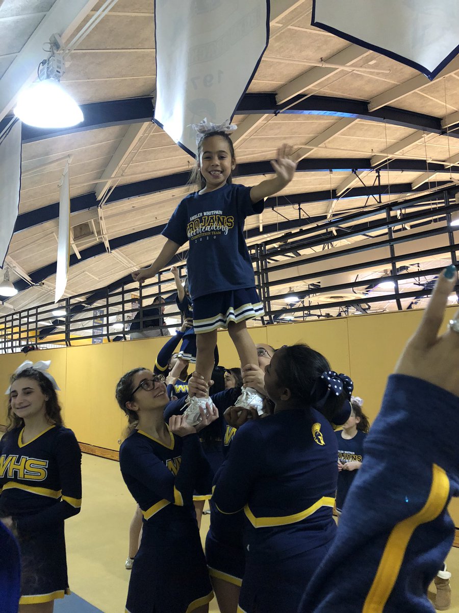 wisscheerteam's tweet photo. Ambler Trojans Cheerleaders joined us at our basketball game last night. So much fun and appreciate the support from our Future Trojans in the making. #GoWiss #FutureTrojans #cheerleadersofthefuture https://t.co/jc3GOZVyKc