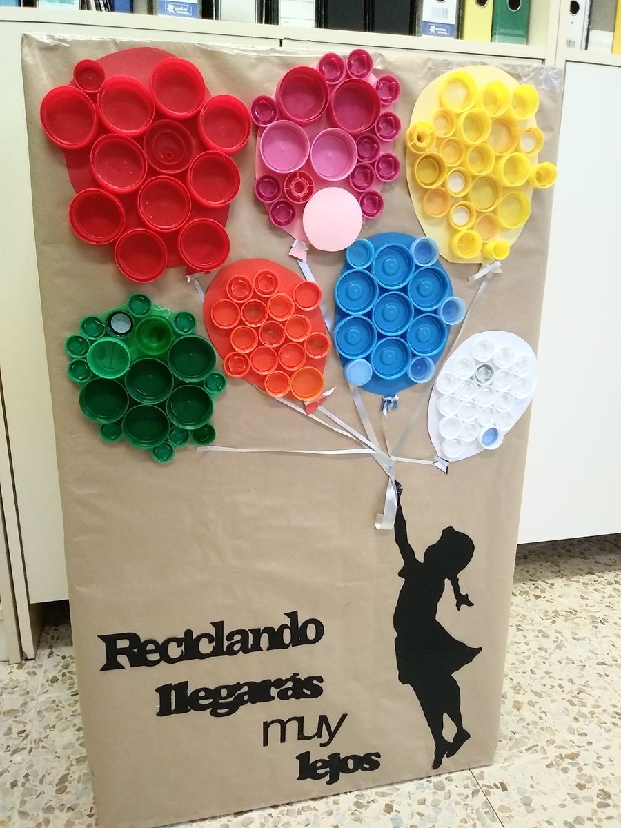 AMPAPalomera's tweet photo. Mirad qué chula nos han decorado la caja donde recogemos los tapones para fines solidarios... 👏👏👏👏 https://t.co/ZGFlcJHS8F