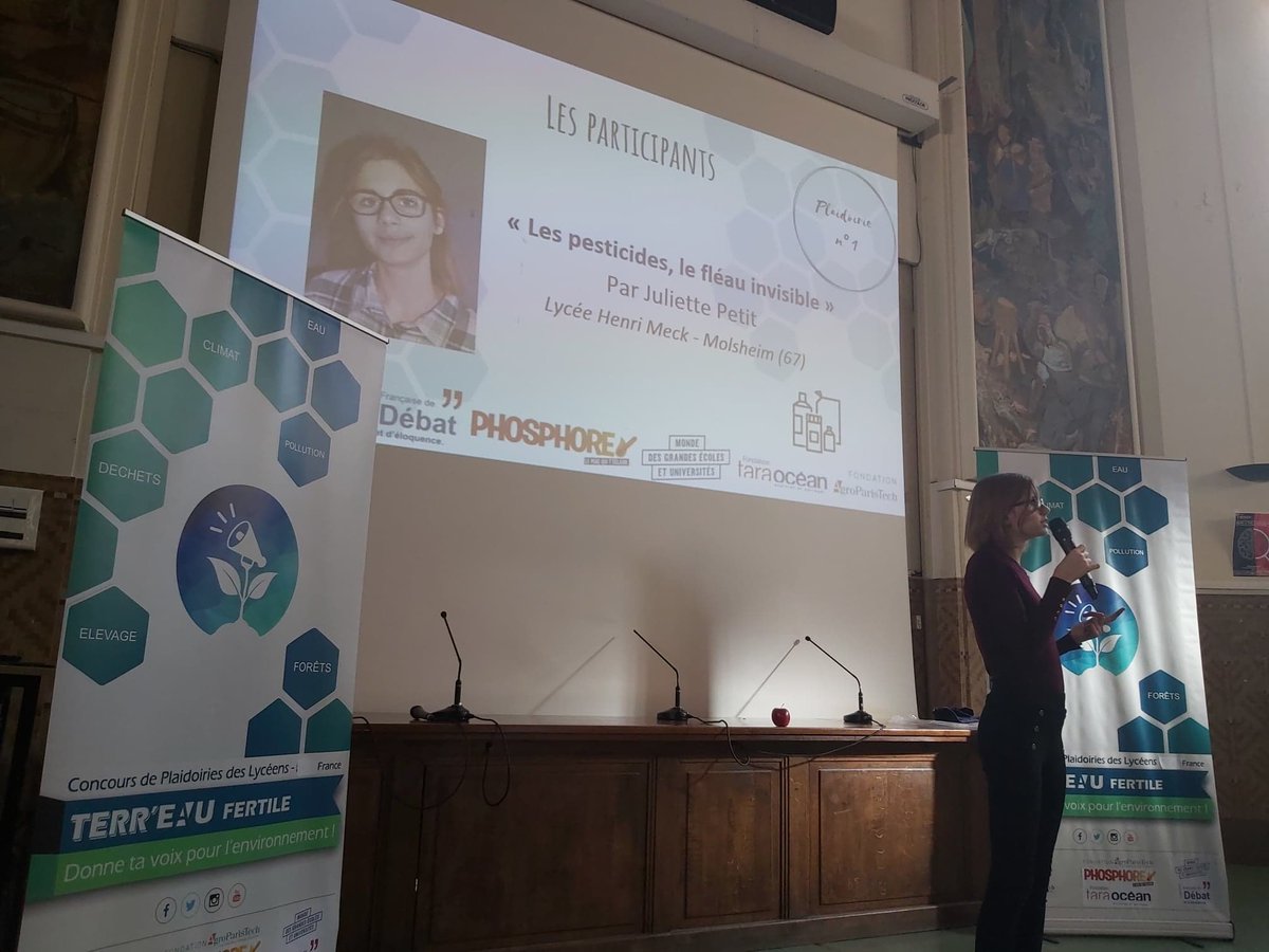 "Les pesticides, le fléau invisible" - Juliette a ouvert ce concours avec le sujet des pesticides et ses impacts sur l'environnement et la santé et en n'oubliant pas d'évoquer l'agribashing🌱#TerrEauFertile