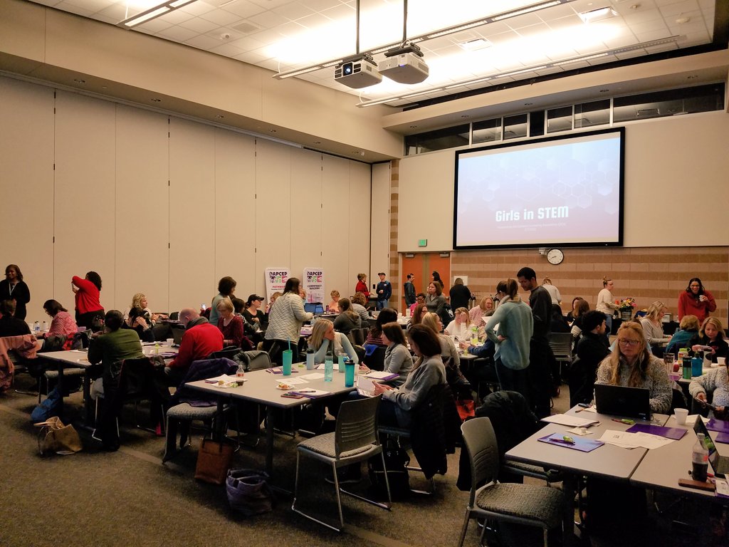 UMSeanyD33's tweet photo. #GirlsInSTEM #Schoolcounselors event @OaklandSchools, hosted by @OCACounseling. First up, @DAPCEP https://t.co/sW2EQc06Ym