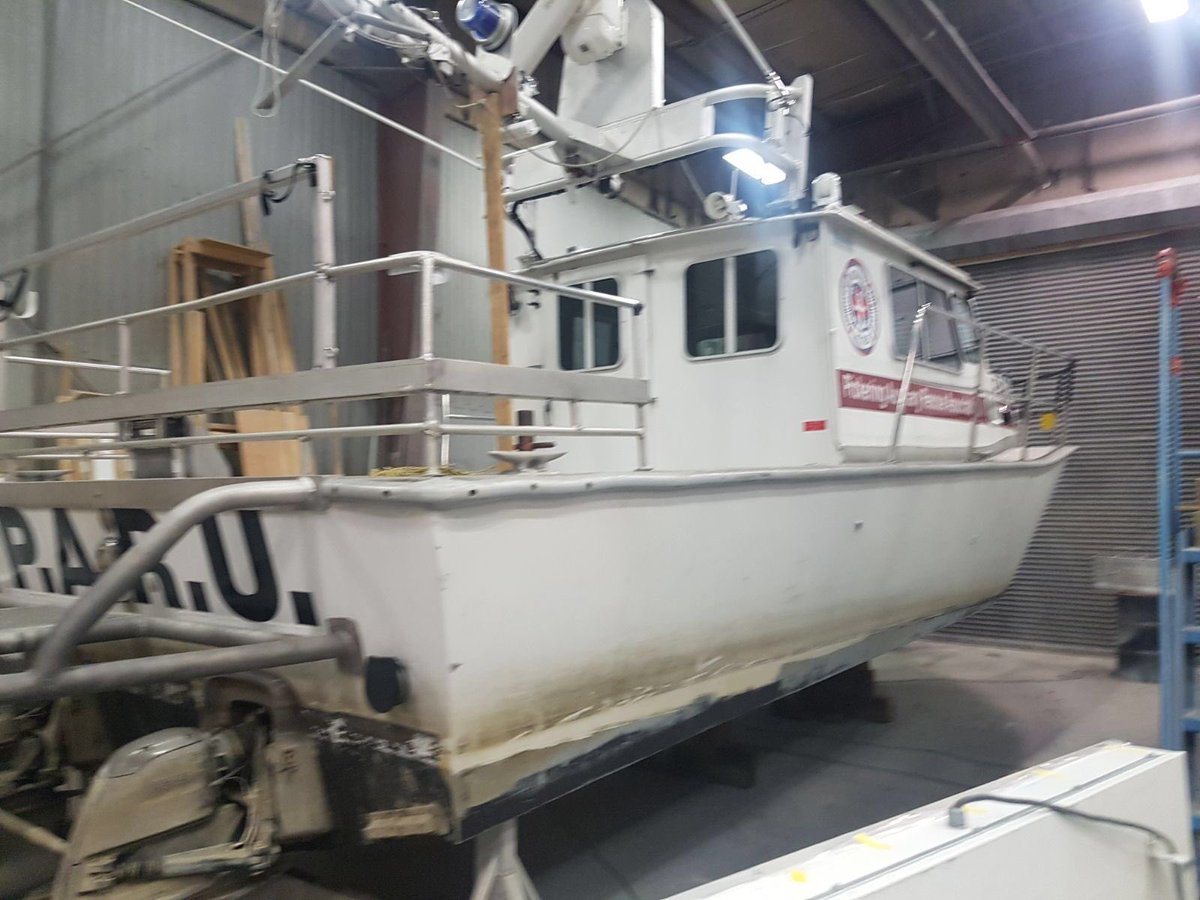 PARA_Rescue's tweet photo. The new paint job of PARU is coming along nicely. We’re excited for the 2020 boating season.
#canadiancoastguardauxilliary #marinesearchandrescue #paramarinesar #sarpartners @townofajax @cityofpickering #docksidewhitby @ilovewhitby @TownofWhitby #pickeringproud https://t.co/wXgFzLOHLS