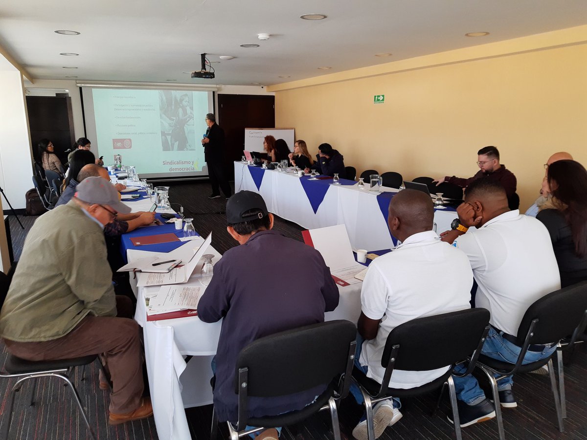 ENSColombia's tweet photo. Estamos en Bogotá acompañando taller sobre promoción de propuestas y experiencias de democratización de las #RelacionesLaborales en Colombia #PorLaDemocracia https://t.co/CVhoGSnO5C