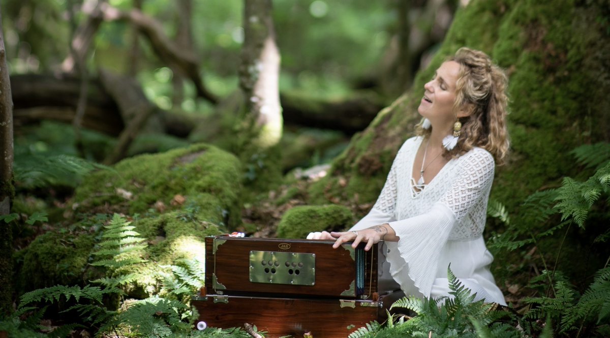 ColourfestUK's tweet photo. Join Kamala (mantra artist &amp; folk singer Elise Yuill Cohen &amp; producer/musician Charlie Bishop) for a heart opening kirtan concert of contemporary devotional music, from their forthcoming new album (release date to be announced soon). https://t.co/g0VEgyt5wx https://t.co/DLIaMYgHZm