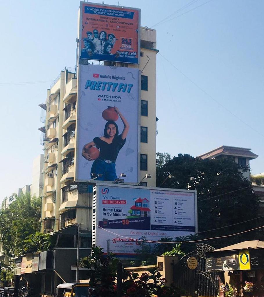 iamMostlySane's tweet photo. I just found out that Mumbai has woken up to hoardings of #PrettyFit! Tea with @MichelleObama in the morning & hoardings in the evening! Had to celebrate with Waffles! ALSO, please share better pictures with me if you see them too! My sources don’t clean their camera lense! https://t.co/Kqkrchacc4