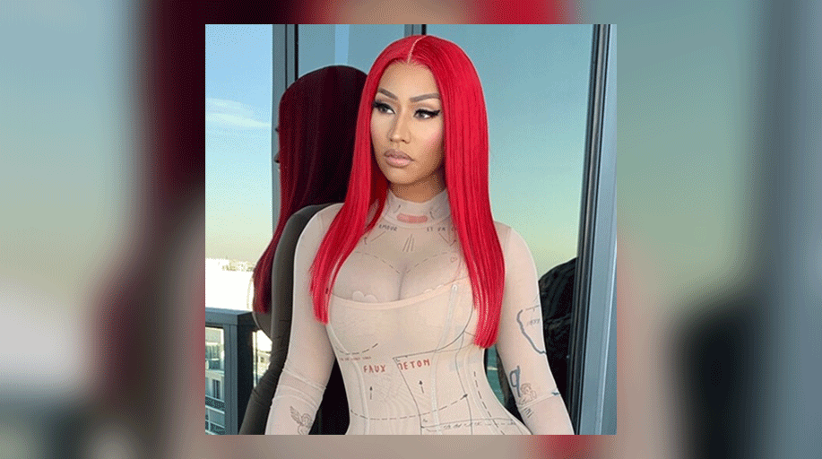 amazonmusic's tweet photo. #BARBZ UNITE 🎀 

@NICKIMINAJ is back with new track #YIKES. Listen now, and comment below with your favorite lyric.  🎧:  https://t.co/SrkkSWYVSB https://t.co/ZRRSUwV6Ed
